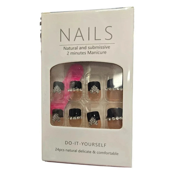 Black Royal Court Square - 24pcs Plastic Press On Nails Set with Sticky Pad - Picture 1 of 3